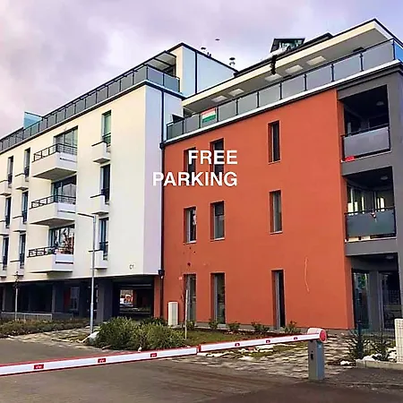 Apartment Local-lux F4 - Free Parking & Balcony *