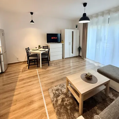Local-lux F4 - Free Parking & Balcony Kecskemet